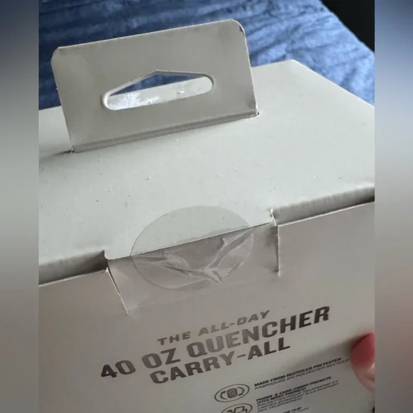 Stanley 40z Companion Sling in Tiger Lilly Plum NWT - Picture 5 of 5